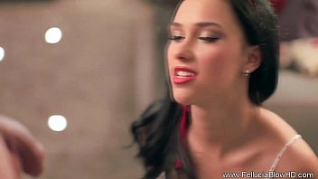 Watch Hot Model In Wild Cumshot Action