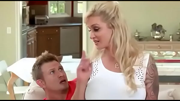 Loira super gostosa