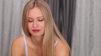 Cute Blonde With Big Tits - Stella Cardo86k